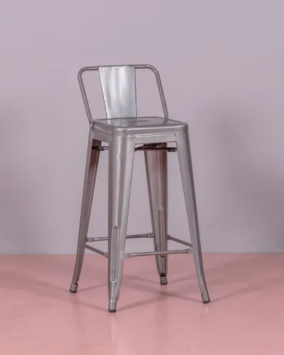 Tabouret industriel en métal avec dossier bas (76cm) | Magasin Dream Nest