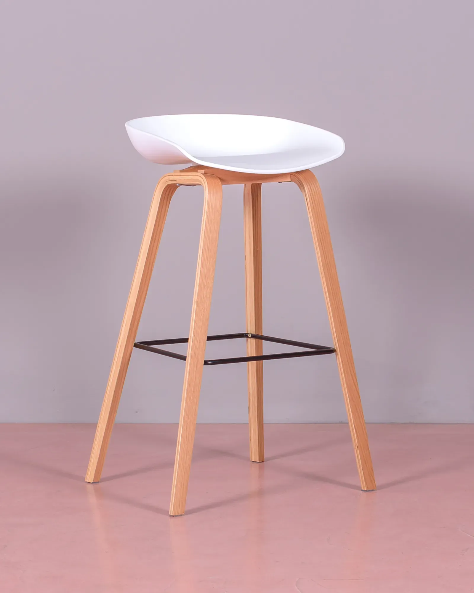 Nordic design Daxer stool with beech legs | Nest Dream