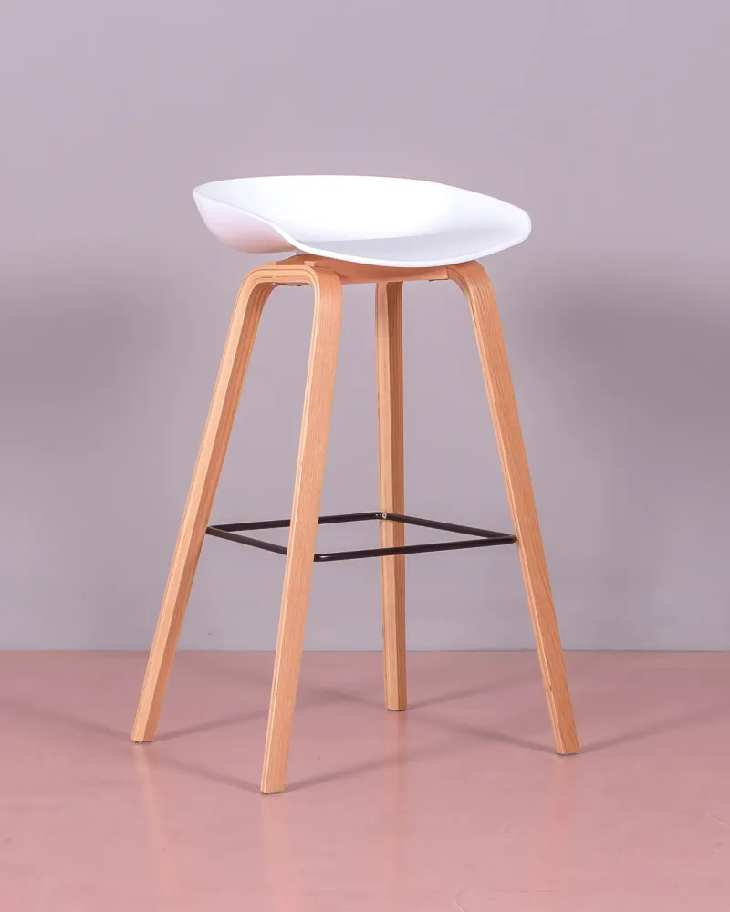 Sgabello Daxer dal design nordico con gambe in faggio | Nest Dream