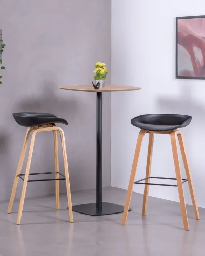 Nordic design Daxer stool with beech legs | Nest Dream